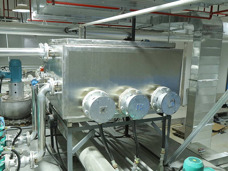 Sistema de circulación de agua caliente y calefacción